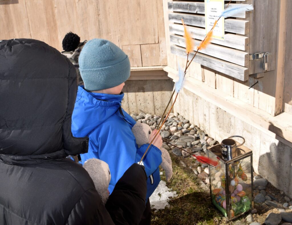 Pääsiäismunien määrää oli hauska arvailla. Ihan ei nappiin mennyt, mutta läheltä liippasi!