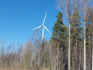 Lausuntoja ja muistutuksia saatiin jokaista teemaa koskien, mutta kaikkein eniten palautetta Etelä-Pohjanmaan maakuntakaavaluonnoksessa keräsi luonnonvarojen ja energian teema.