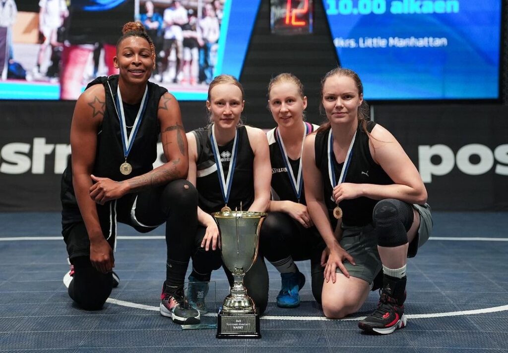 Carmen Tyson-Thomas, Anni Kujala Miina Lapila ja Riikka Kujala ottivat kultaa 3x3 Finland -turnauksesta. Kuva: Ville Vuorinen.