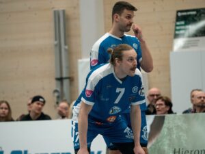 Panu Pitkänen tavoittelee Lentopallon Mestaruusliigan välieräpaikkaa Akaa Volleyn paidassa. Kuva: Lentopalloliitto.