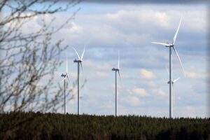 EVIJÄRVEN kunnanhallitus antoi 22. huhtikuuta lausunnon Kruunupyyhyn suunnitteilla olevan Kvarnbackenin tuulivoimahankkeen arviointiselostukseen.