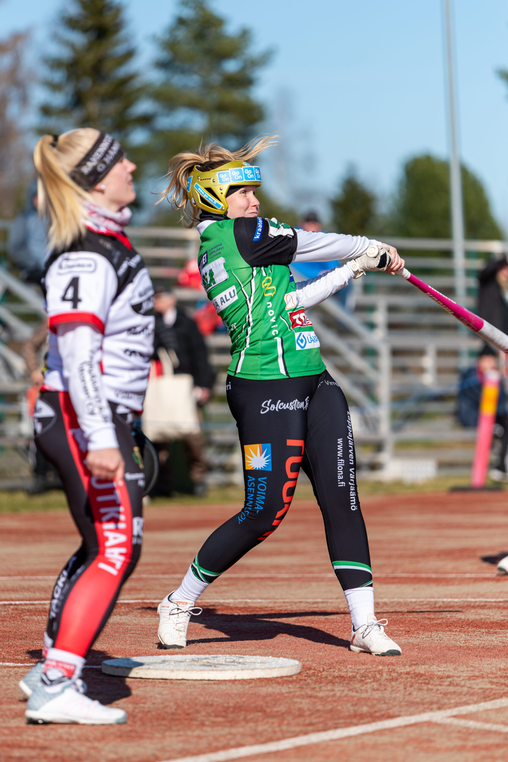 –Siitä se lähtee. Pallo taas väliin, toteaa Pesä Ysien lukkari Marianne Sivonen, kun Aleksandra Latvalan maila on puhunut. Kuva: Jani Vuorela.