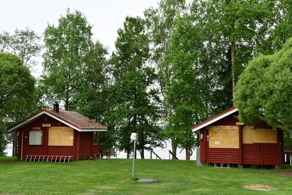 Saunavuoro kuuluu majoittujan päivään. Ketoset nauttivat täysillä suomalaisesta saunakulttuurista.