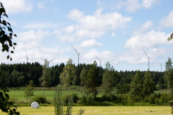 Kvarnbacken Vind Oy Ab suunnittelee tuulivoiman ja sähkönsiirron hanketta Kruunupyyhyn, Krrunupyyn keskustasta noin 44 kilometriä kaakkoon. Kuvituskuva. Etelä-Pohjanmaan ELY-keskus