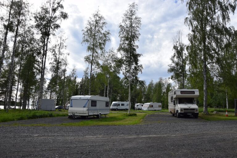 Vieresniemen karavaanarialueen kesä on ollut vilkas. Arkistokuva vuodelta 2021, jolloin toimintaa käynnisteltiin.