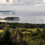 Kraatterijärven Geoparkin UNESCOn status on ollut yhteinen ponnistus, jossa on ollut monta vaihetta ja paljon ihmisiä hanketta edistämässä. Juuri valitulla toiminnanjohtajalla riittänee työsarkaa. Kuva: Arkistokuva.