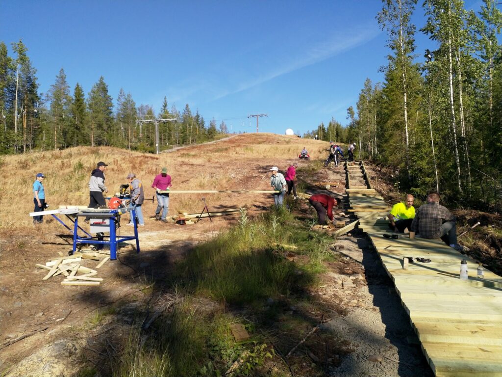 Näkötornin perustukset olivat työläät ja haasteelliset tehdä.