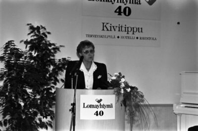 Kivitipun avajaisia vietettiin 4.12.1989. Kuva: Ville Syrjälän kokoelma/Lappajärvi-seura.