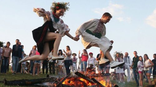 Ivan Kupalan juhlan eli juhannuksen viettoon liittyy Ukrainassa runsaasti erilaisia perinteitä.
